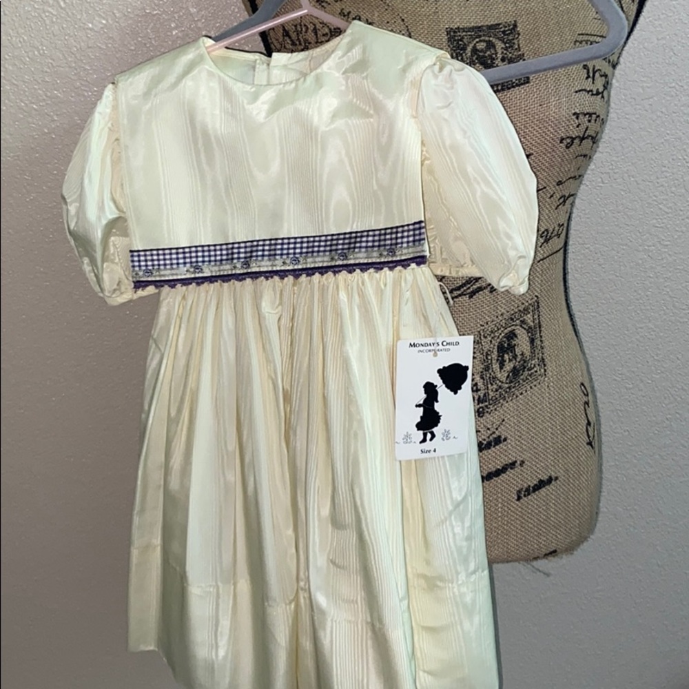 VTG Monday’s Child Dress SZ 4 NWT